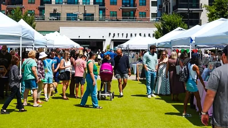 Triangle Pop Up – Maker’s Market
