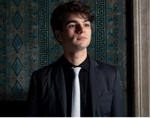 Pianist Elia Cecino